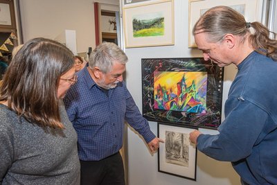 Cornelia Krätzschmar, Hubert Protzel und Alexander Fichtner (v. l.) zur Vernissage.
