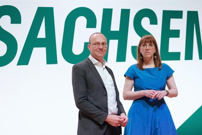 Die beiden grünen Kabinettsmitglieder seit 2019: Vizeministerpräsident, Energie- und Agrarminister Wolfram Günther und Justiz- und Demokratieministerin Katja Meier.