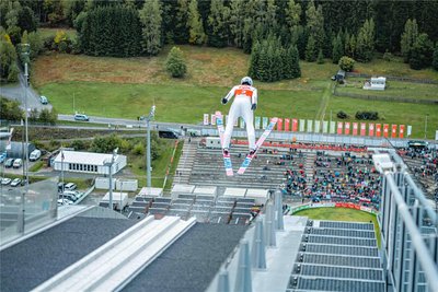 Beim Sommer-Grand-Prix in der Vogtland-Arena am Wochenende haben Kinder bis 12 Jahren freien Eintritt.