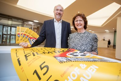 Steffi Behncke aus dem Kulturreferat der Stadtverwaltung organisiert die deutsch-deutschen Filmtage akribisch. Oberbürgermeister Steffen Zenner steht voll dahinter.