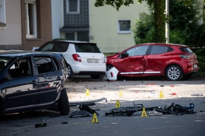 Nach dem Unfall mit zwei toten Schulkindern bietet die Stadt Dinslaken Hilfe an.