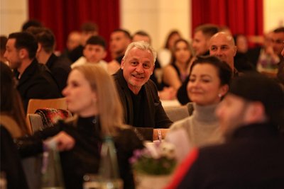Cheftrainer Pavel Dotchev im Saal der Stadthalle Oelsnitz/Erzgebirge.