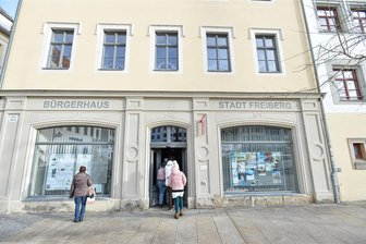 24-Stunden-Service: In Freiberg kann man seinen Pass bald rund um die Uhr abholen - Im Bürgerhaus am Obermarkt in Freiberg (Bild) soll im kommenden Jahr ein Abholschrank für Ausweise aufgestellt werden.
