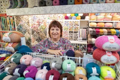 Antje Vogt ist seit 2000 Inhaberin von Nähmaschinen Günther in Plauen.