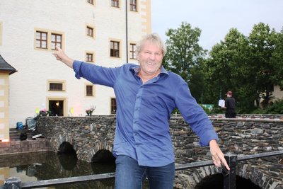 Viele Jahre lang moderierte Bernhard Brink die Schlager des Sommers. Vor vier Jahren löste ihn Florian Silbereisen ab. 