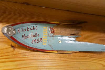 Diese Skispitze erinnert an die Zeiten, als Skirennläufer aus Oberwiesenthal international für Aufsehen sorgten.