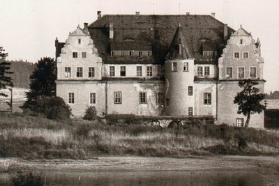 Das Schloss kurz vor dem Abriss in einer historischen Aufnahme von 1965. 