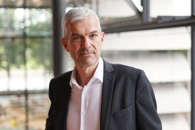 Volkmar Zschocke ist Teil des Landtags und tritt als Direktkandidat für die Grünen an.