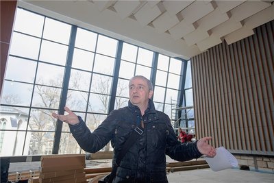 Projektleiter Axel Markert inmitten der Rathaus-Baustelle. Als frisch gewählter Elsterberger Bürgermeister scheidet er demnächst aus den Diensten der Stadt aus.