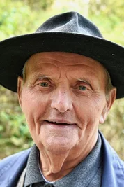 Alfons Goram, Gewinner desNamens-Wettbewerbes.