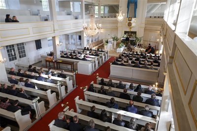 Über 200 Trauergäste waren gekommen, um sich von Albrecht Mugler zu verabschieden.
