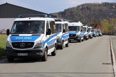 Zahlreiche Polizeikräfte begleiteten die Gedenkveranstaltung.