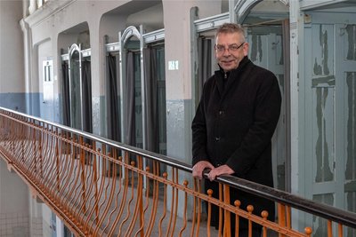 Udo Moritz, Geschäftsführer der Stadtwerke Annaberg Buchholz, gewährte der Reporterin einen Blick hinter verschlossene Türen. Für ihn ist der Lost Place längst kein Lost Place mehr – sondern ein Platz für Visionen.