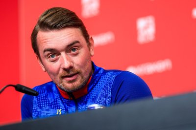 Sah wieder keinen Sieg: Leipzigs Trainer Jonas Stephan. (Archivbild)