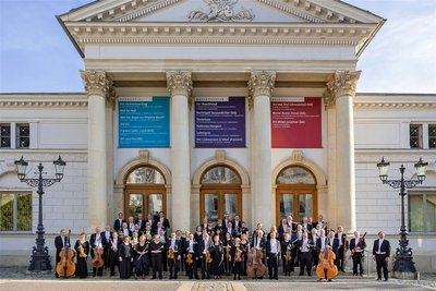 „Wir haben eine enorme Liste von Konzerten und wollen Impulse setzen.“ GMD Leo Siberski über die Philharmonischen Konzerte.