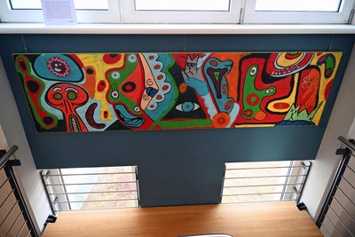 Von vier mit angeordneter Sicherungsverwahrung in Waldheim einsitzenden Gefangenen stammt der Beitrag Graffiti-Sommer 2024. Mit geometrischen Figuren auf Papier dem Thema annährend, wurden Arbeiten wie diese auf Holzflächen ausgeführt.