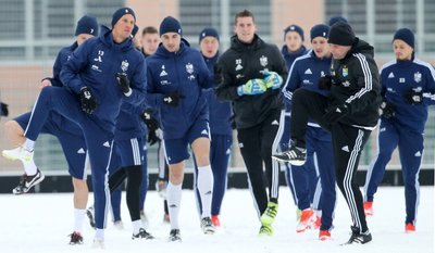 Blaues Ballett auf weißem Grund - die Rückrundenvorbereitung hatte für den Chemnitzer FC ihre Tücken.