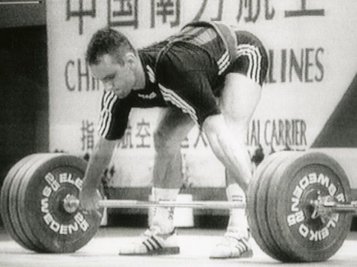 Marc Huster bei der Gewichtheber-WM im chinesischen Guangzhou 1995.