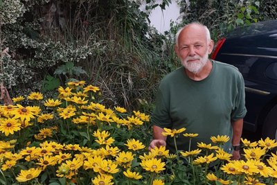 Der "Junge" in seinem Element: Von Kindesbeinen an naturverbunden, lernte Berndt Meyer Gärtner und studierte später Gartenbau.