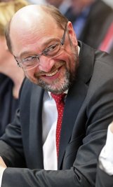 SPD-Kanzlerkandidat Martin Schulz  sorgt für Zuversicht bei den Genossen. Linke und Grüne fragen sich indes, wofür Schulz steht.