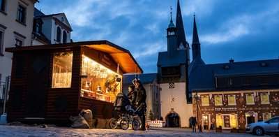 Auf Sparflamme ist voriges Jahr wegen der Coronapandemie der Stadtadvent in Burgstädt gelaufen. Nur zwei Buden waren auf dem Markt aufgebaut. Das soll sich dieses Jahr mit einem neuen Hygienekonzept ändern, sagen die Organisatoren. 