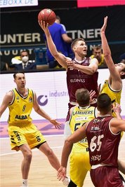 Jonas Richter machte bei der Niederlage gegen Alba Berlin 18 Punkte und war damit zweitbester Werfer des Teams. 