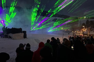 Die Lasershow am Fichtelberg begeisterte nicht nur die Politprominenz. Sie soll wiederholt werden, hieß es.