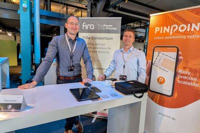 Die beiden Pinpoint-Gründer Thomas Graichen und Marko Rößler auf einer Messe in Zürich.