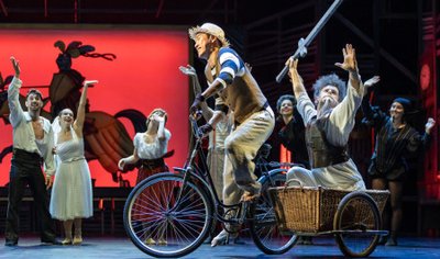 Unterhaltsam, akrobatisch und ohne nennenswerte Tiefe: Das Ballett "Don Quichotte" am Theater Plauen-Zwickau.