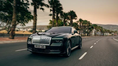 Der Spectre kombiniert modernste Elektrotechnik mit dem unverkennbaren Luxusdesign von Rolls-Royce.