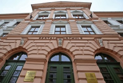 Aufgrund der Corona-Situation hat das Internationale Gymnasium Meerane beschlossen, die Schule vorerst bis zu den Herbstferien zu schließen.