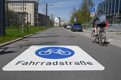 Die Reichenhainer Straße ist Fahrradstraße. Ein Unfall dort beschäftigte das Gericht.
