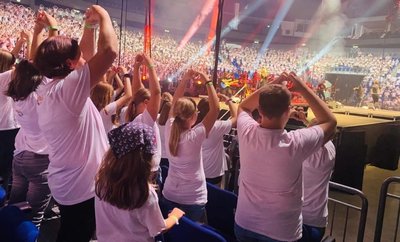 6000 Kinder, darunter auch Oberschüler aus Oederan, sangen gemeinsam in der Mercedes-Benz-Arena in Berlin. 