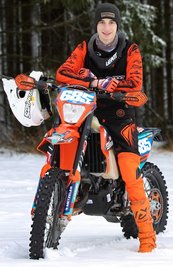 Kenny Riedel vom MC Zwönitz nimmt seine erste volle Saison innerhalb der Deutschen Meisterschaft in Angriff. 