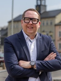 Tom Unger sitzt für die Christdemokraten im Sächsischen Landtag. Er ist Ansprechpartner im Wahlkreis 15, zu dem neben Zwönitz, wo er ein Büro besetzt, auch Schwarzenberg und Elterlein gehören. 
