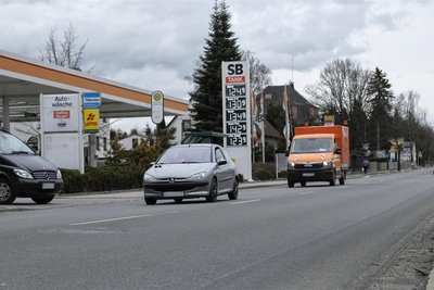 Die Tankstelle in der Reichenbacher Friedensstraße war am Sonntag Ziel eines Einbruchsversuchs.