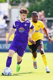 Beim 3:3 gegen die Spielvereinigung Bayreuth durfte Ivan Knezevic an alter Wirkungsstätte ausnahmsweise zeigen, was er kann. Ansonsten blieb der Neuzugang in Aue Ergänzungsspieler. 