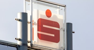Die Sparkasse Vogtland hat per 1. Januar 2022 das umstrittene Verwahrentgelt eingeführt. 