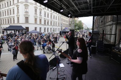 Bands wie "Ruined Faces" beleben den Brühl.