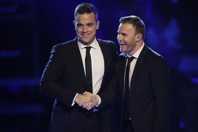 Mit Bandmitglied Gary Barlow söhnte er sich nach Streit und schließlich Verlassen der Band später wieder aus.