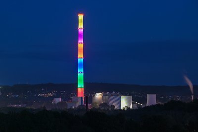 So sieht die 302 Meter hohe Chemnitzer Esse im Original aus.