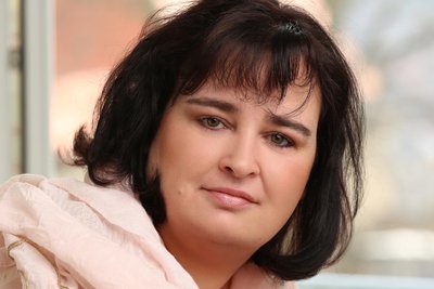 Die Autorin Nicole Döhling alias Elena MacKenzie. Sie ist Initiatorin der Bücherkiste.