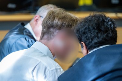 Dem Beschuldigten werden versuchter Totschlag und gefährliche Körperverletzung vorgeworfen.