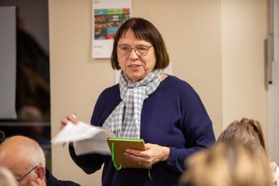 Ulrike Liebscher bereitet mit dem Demokratiebündnis die Verleihung des Zivilcourage-Preises vor.