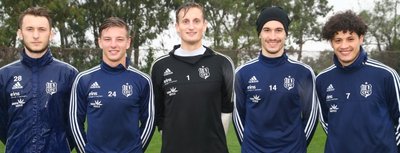 Jan Koch, Marek Sisa, Torhüter Pierre Kleinheider, Jonatan Kotzke und Samir Benamar (von links) beim Trainingslager des Fußball-Drittligisten Chemnitzer FC im türkischen Belek. Die fünf Spieler machen sich Hoffnungen auf einen Vertrag bei den Himmelblauen.