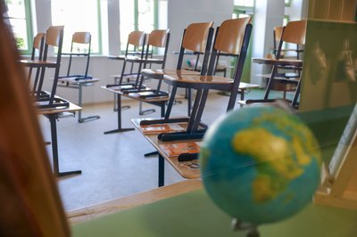 Mit Arbeitszeitkonten gegen den Unterrichtsausfall. (Symbolbild)
