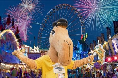 Im Juni soll die Kät nach zweijähriger Pause - in die auch der 500. Geburtstag fiel - endlich wieder gefeiert werden. Zehntausende Besucher zieht das größte Volksfest Sachsens normalerweise an. Immer mit dabei: Käti, das Kätkamel.