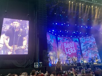 Die Broilers bei einem umjubelten Konzert am Donnerstagabend in Leipzig.