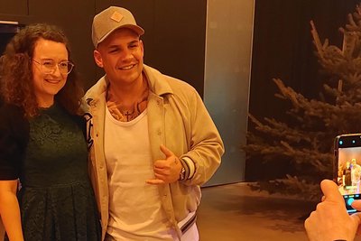 Kornelia Walther ließ es sich am Freitag nicht nehmen, ein Foto mit Pietro Lombardi zu bekommen.