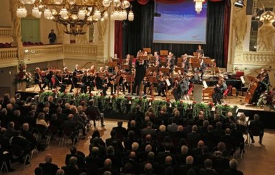 Um wirtschaftlich zu bleiben, soll das Philharmonische Orchester Plauen-Zwickau frühestens ab Januar 2021 von derzeit 66 auf 56 Musikerplanstellen reduziert werden. 